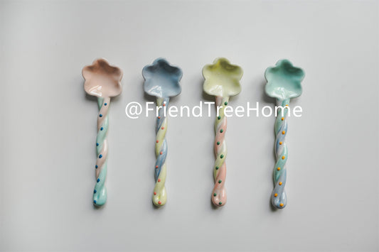 Ceramic spoons set, twist spoons