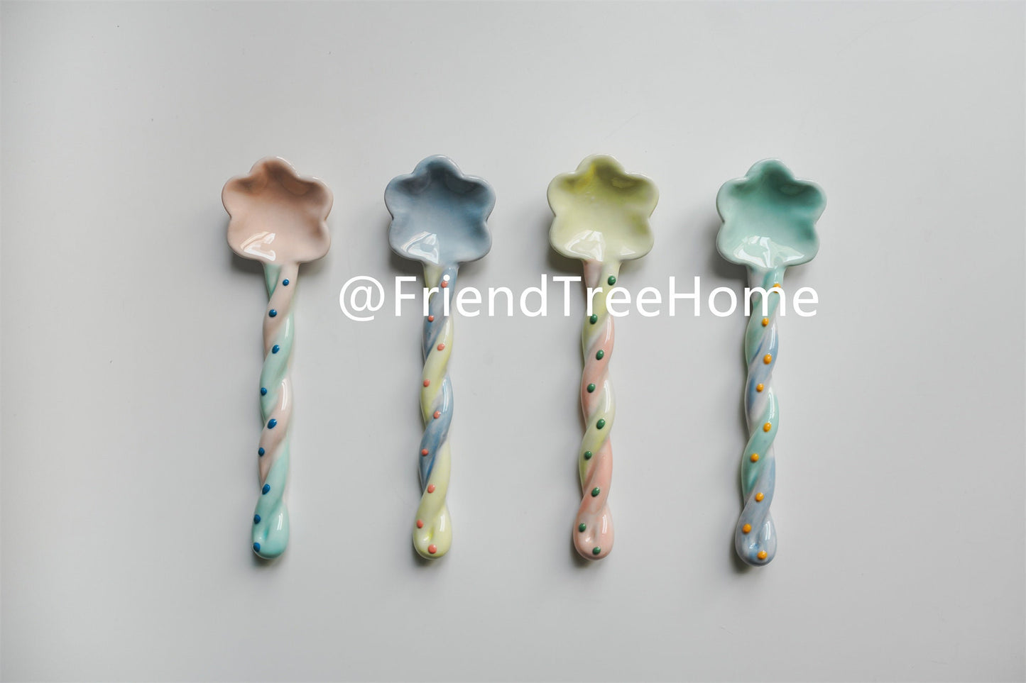 Ceramic spoons set, twist spoons
